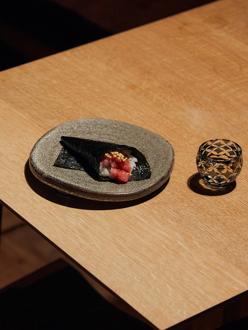 TORO HAND ROLL Hiroki-Toro-Handroll-1